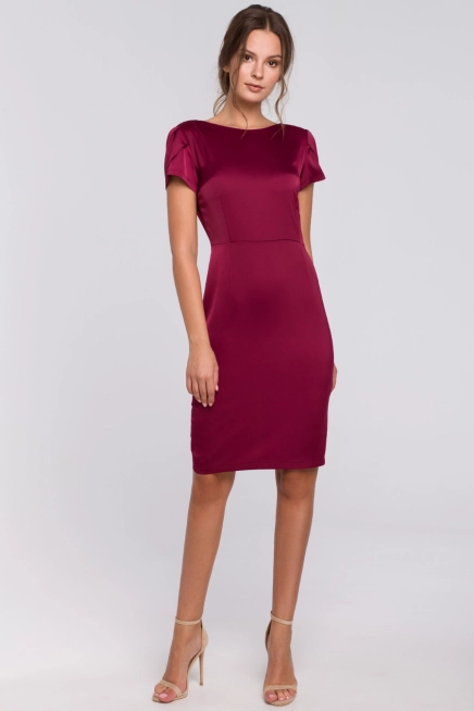 Sukienka wieczorowa satynowa z dekoltem na plecach czerwona