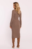 Sweterkowa sukienka z dekoltem V i modnym splotem beżowa