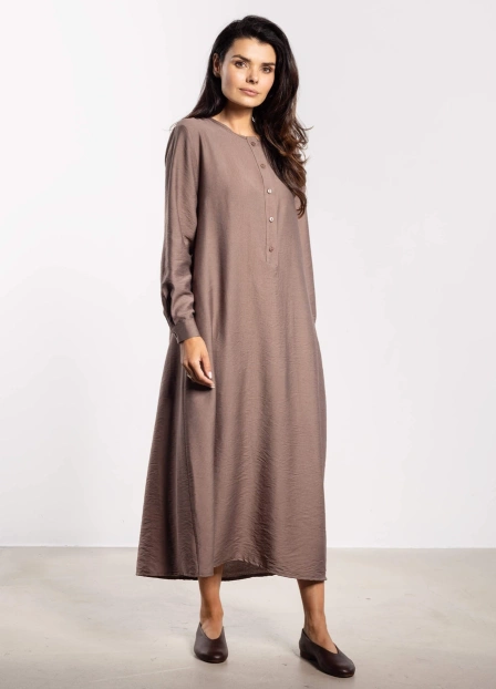 Elegancka sukienka rozkloszowana z długim rękawem taupe