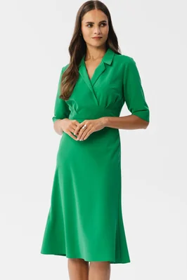 Elegancka sukienka z kopertowym dekoltem V zielona