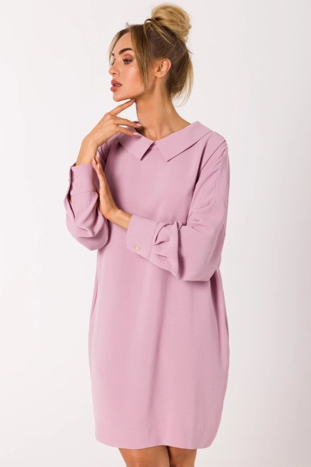 Sukienka koszulowa z dekoltem V na plecach różowa