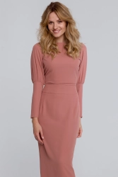 Elegancka długa sukienka ołówkowa z rozcięciem pudrowa 