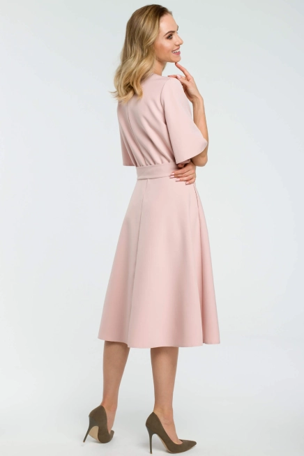 Sukienka elegancka rozkloszowana z paskiem pudrowy róż