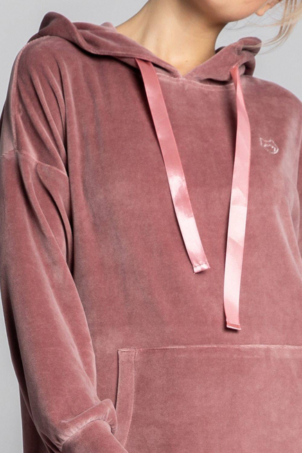 Welurowa sukienka kangurka z kapturem bawełniana pudrowy róż