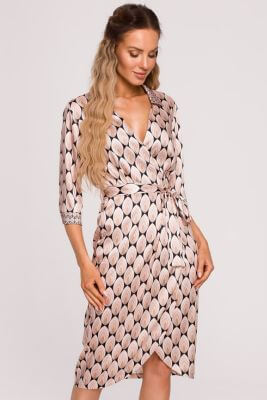 Satynowa sukienka kopertowa z dekoltem V i wiązaniem beżowa