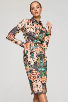 Ołówkowa sukienka z odważnym nadrukiem koszulowa góra