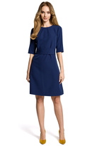 Sukienka elegancka do pracy trapezowa z paskiem granatowa