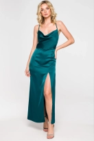 Długa sukienka wieczorowa satynowa z rozcięciem na nodze zielona
