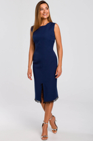 Elegancka sukienka ołówkowa midi rozcięcie na dole i koronka granatowa