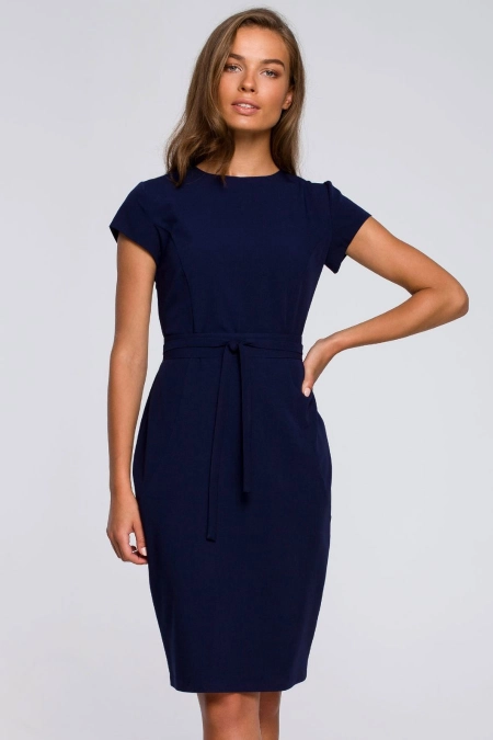 Sukienka ołówkowa z modelującymi przeszyciami granatowa