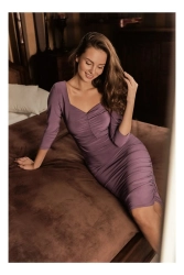 Zjawiskowa mocno dopasowana sukienka z marszczeniami