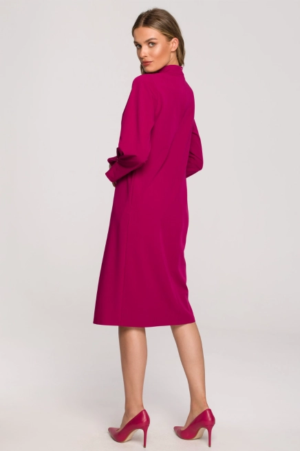 Sukienka elegancka pudełkowa z zaszewkami fioletowa