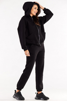 Luźna bluza z kapturem rozpinana z kieszeniami czarna