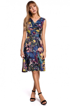 Sukienka w kwiaty z kopertowym dekoltem granatowa