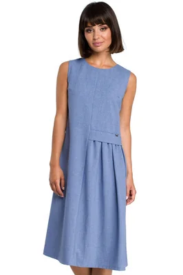 Lniana sukienka trapezowa na lato bez rękawów niebieska