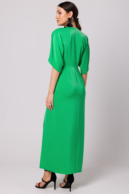 Długa sukienka z dekoltem V i rozcięciem kimonowa zielona