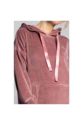 Welurowa sukienka kangurka z kapturem bawełniana pudrowy róż