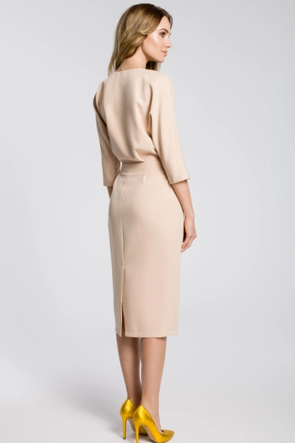 Sukienka elegancka midi kimonowa góra dopasowany dół beżowa