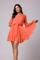 Szyfonowa sukienka koktajlowa z bufiastymi rękawami koralowa