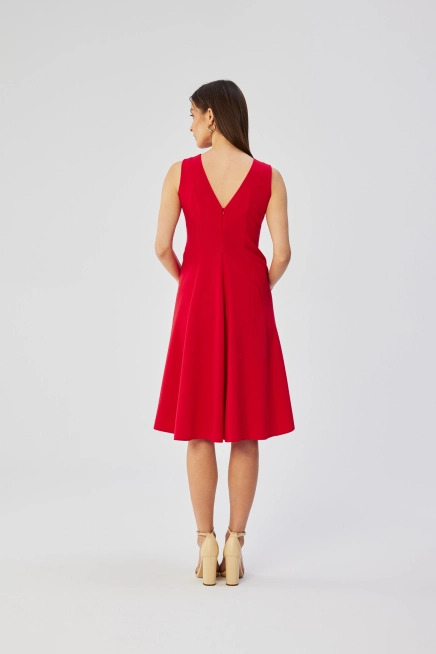 Elegancka rozkloszowana sukienka koktajlowa czerwona