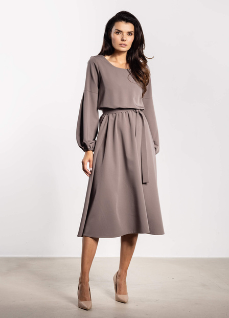 Elegancka sukienka rozkloszowana z długim rękawem taupe