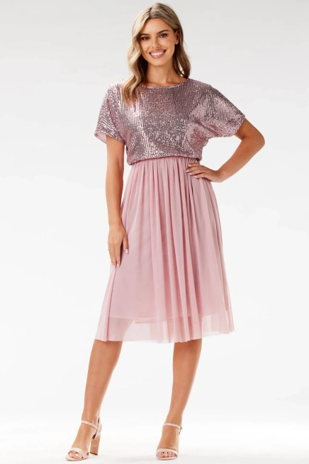 Koktajlowa sukienka na wesele rozkloszowana z cekinami róż