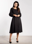 Elegancka sukienka rozkloszowana z długim rękawem czarna
