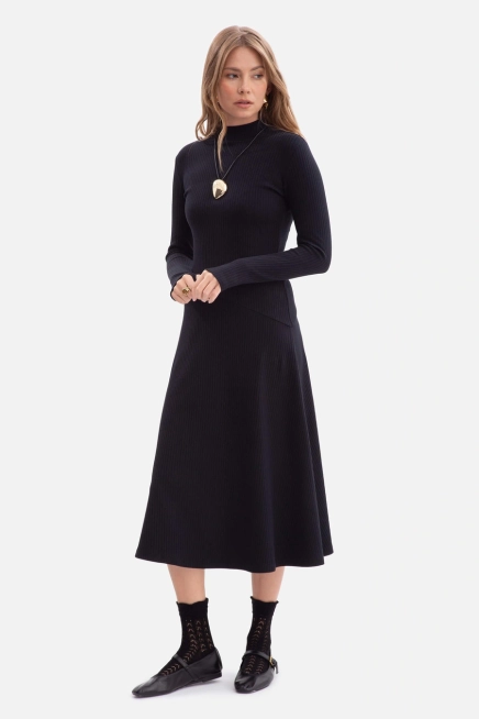 Bawełniana sukienka dzianinowa rozkloszowana czarna