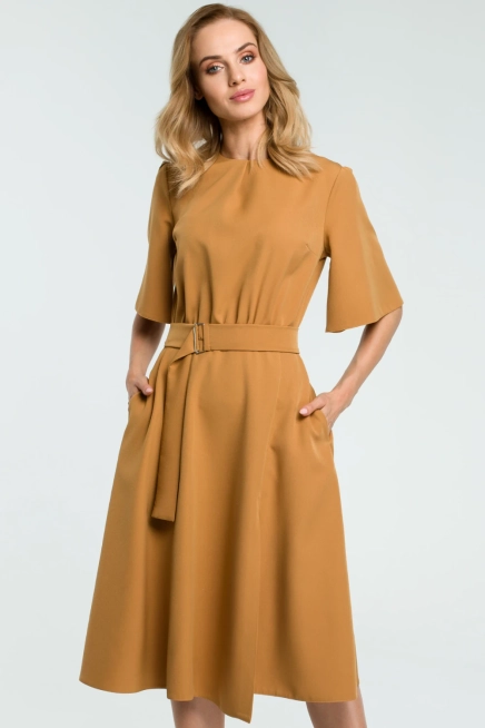 Sukienka elegancka rozkloszowana z paskiem brązowa