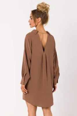 Sukienka koszulowa z dekoltem V na plecach brązowa
