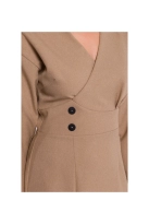 Elegancka sukienka ołówkowa z zaznaczoną talią czarna