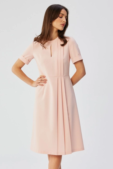 Elegancka sukienka midi z ozdobnymi zakładkami pudrowy róż