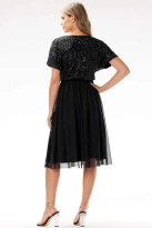 Koktajlowa sukienka wieczorowa rozkloszowana z cekinami czarna