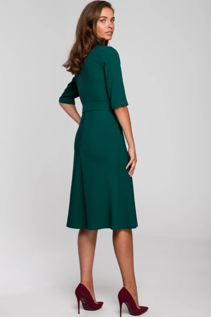 Elegancka sukienka koszulowa z kołnierzykiem paskiem zielona