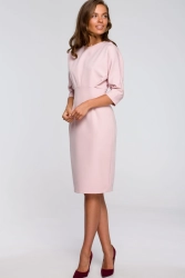 Sukienka ołówkowa z kimonowymi rękawami taliowana różowa