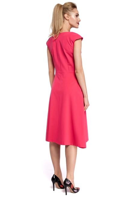Elegancka sukienka trapezowa z kontrafałdą wizytowa różowa