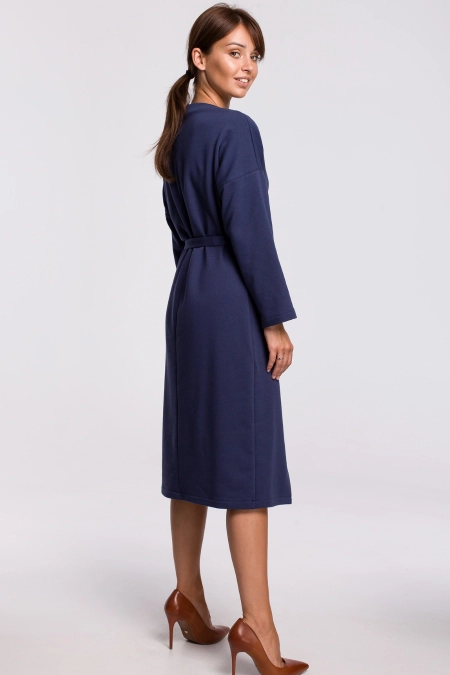 Bawełniana ciepła sukienka dzianinowa z paskiem niebieska