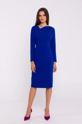 Elegancka sukienka ołówkowa z asymetrycznym dekoltem chaber