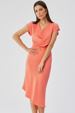 Elegancka asymetryczna sukienka z dekoltem woda pomarańczowa