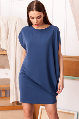 Elegancka sukienka mini z asymetryczną falbaną drapowana niebieska