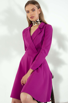 Sukienka rozkloszowana elegancka z kopertowym dekoltem fioletowa