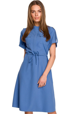 Sukienka koszulowa na lato trapezowa niebieska szmizjerka z wiązaniem