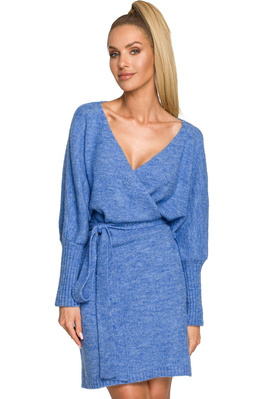 Sukienka sweterkowa kopertowa z dekoltem V i wiązaniem niebieska