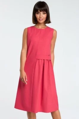 Lniana sukienka trapezowa na lato bez rękawów z marszczeniem różowa