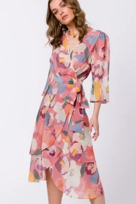 Zwiewna sukienka szyfonowa kopertowa z wiązaniem pastelowa